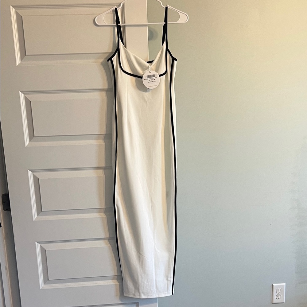 Selfie Leslie White Dress with Midnight Accents - Picture 3 of 5